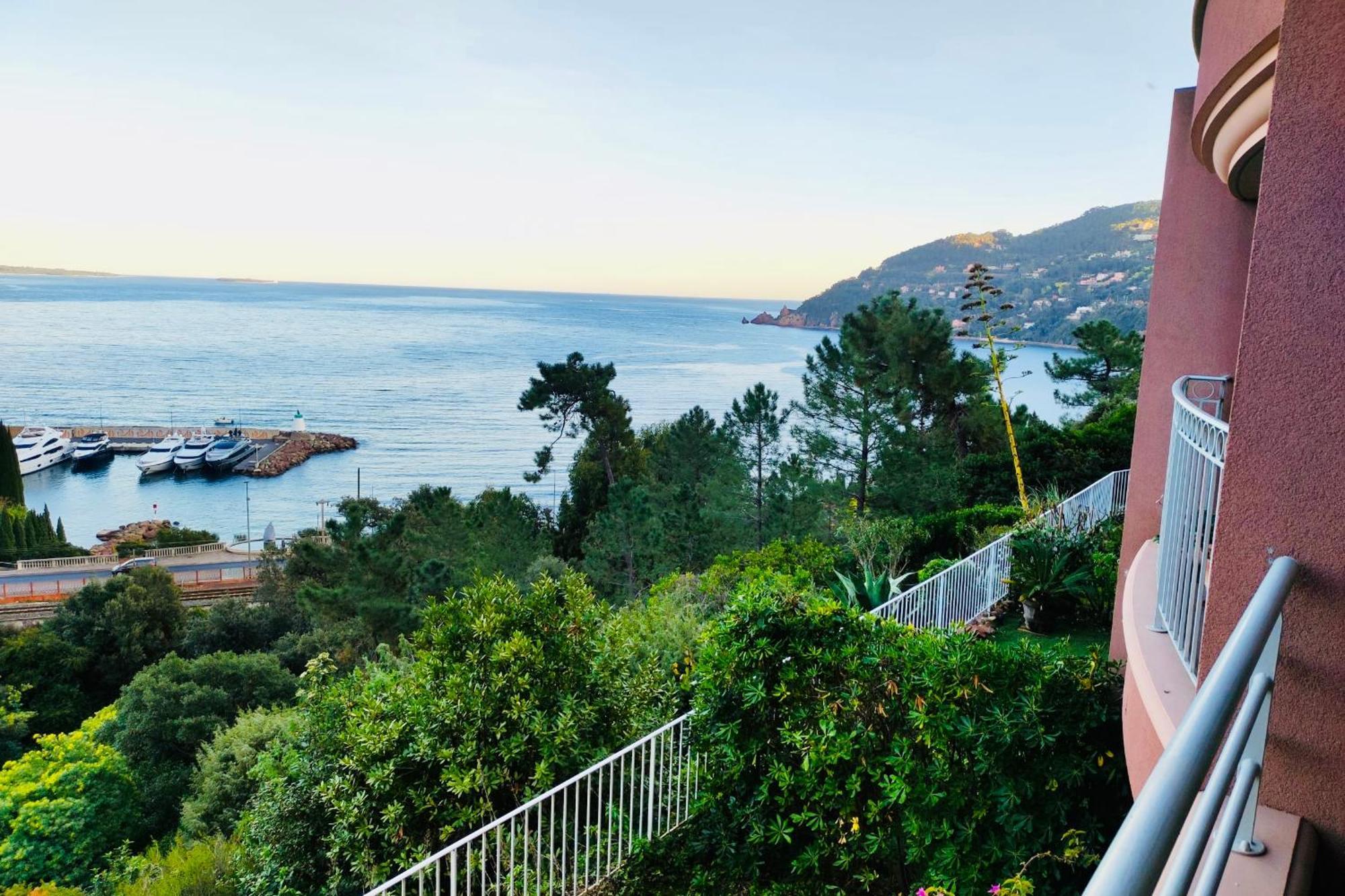 Superbe 3 Pieces Sur La Baie De Theoule Διαμέρισμα Εξωτερικό φωτογραφία